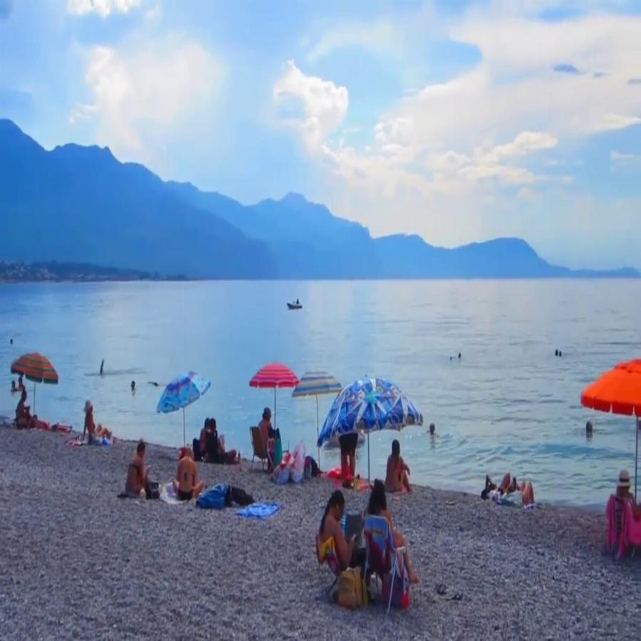 1 ώρα μακριά από την Αθήνα, πας με αμάξι, πληρώνεις 15ε για φαγητό και στην παραλία νιώθεις πως είσαι σε εξωτικό νησί