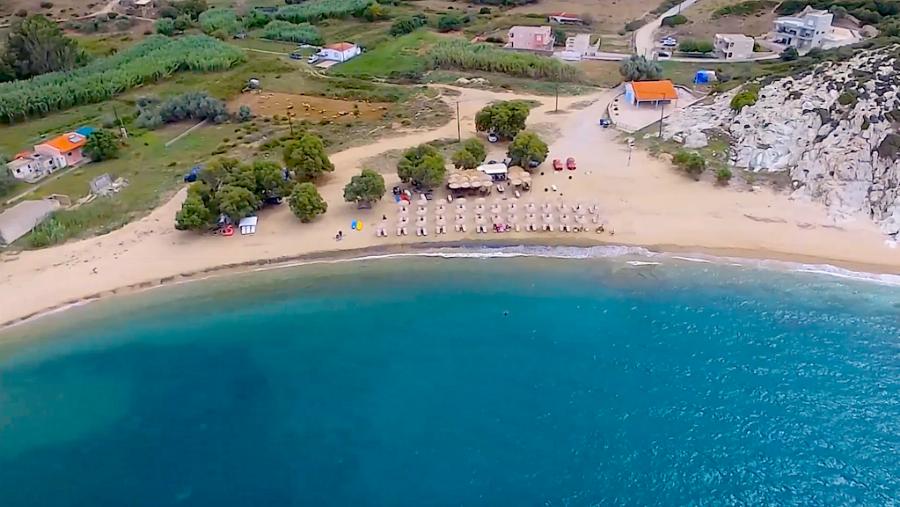 Χερόμυλος Εύβοιας: Θυμίζει Κυκλάδες και όμως θέλει μπάτζετ 10 ευρώ