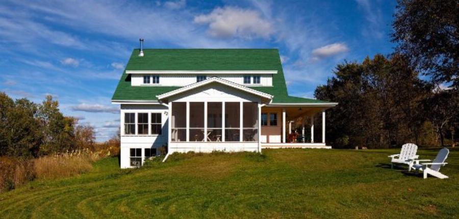 Το έστησαν σε 11 μέρες, είναι 55τμ, κόστισε 23.000€ και είναι καλύτερο από έπαυλη στη Γλυφάδα