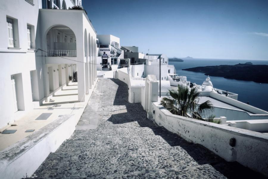 Σαντορίνη: Πρώτο θετικό κρούσμα κορωνοϊού σήμερα στο νησί – Γυναίκα, τουρίστρια χωρίς συμπτώματα