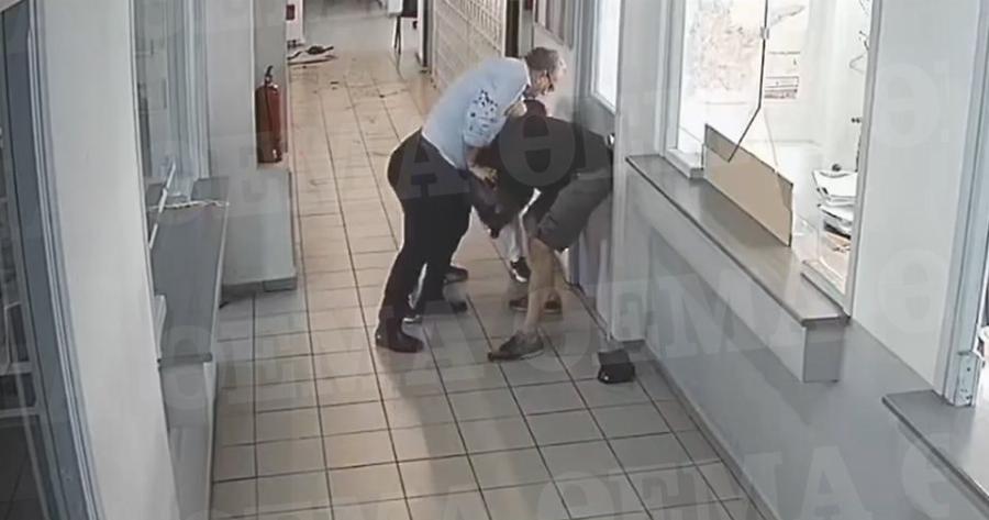 Επίθεση με τσεκούρι: Βίντεο από την επίθεση που σοκάρει