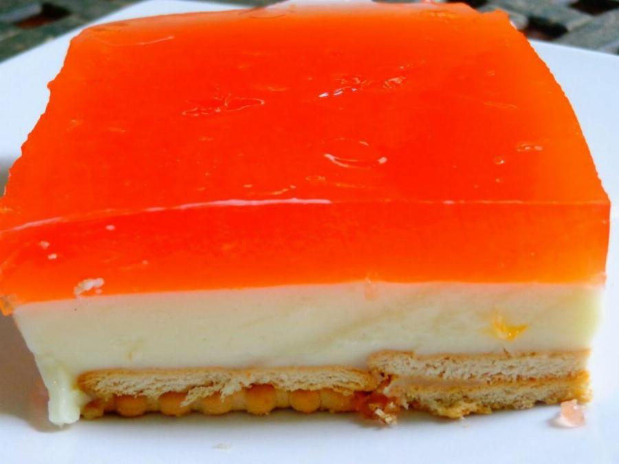 Γλυκό ψυγείου: Με μπισκότα και ζελέ για να τους τρελάνετε όλους