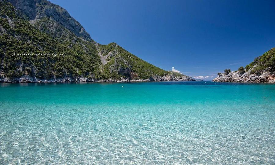 Θαψά: Είναι 1,5 ώρα μακριά από την Χαλκίδα, φτάνεις μόνο με 4*4 , δεν έχει εισόδο και θα κάνεις την καλύτερη βουτιά της ζωής σου