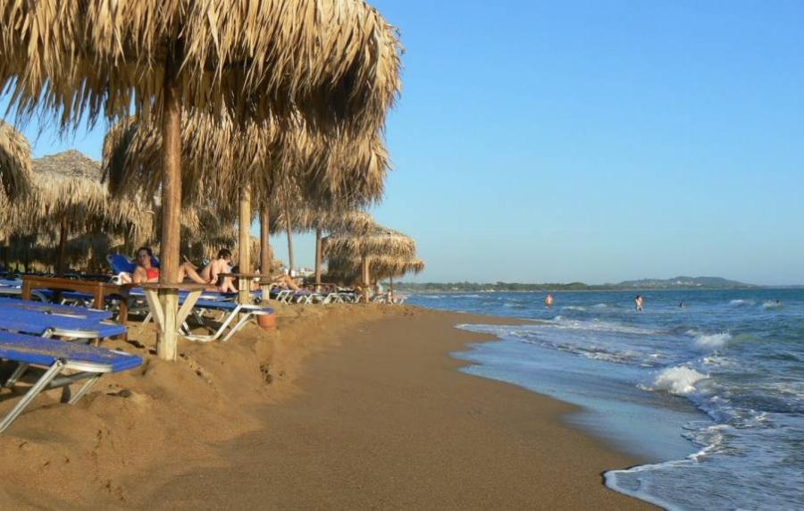 3 ώρες, 35€ βενζίνη: Στη «Μύκονο της Πελοποννήσου» πας οδικώς και κάνεις τις διακοπές της ζωής σου πάμφθηνα