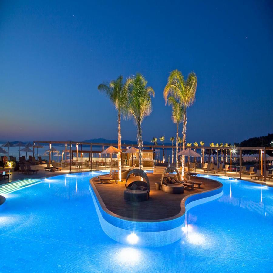 Miraggio: Το μεγαλύτερο και πιο πολυτελές ξενοδοχείο στην Ελλάδα κόστισε 120 Εκατομμύρια Ευρώ. (Εικόνες)