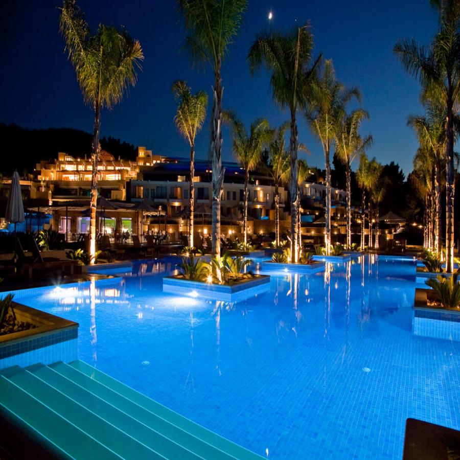 Miraggio: Το μεγαλύτερο και πιο πολυτελές ξενοδοχείο στην Ελλάδα κόστισε 120 Εκατομμύρια Ευρώ. (Εικόνες)