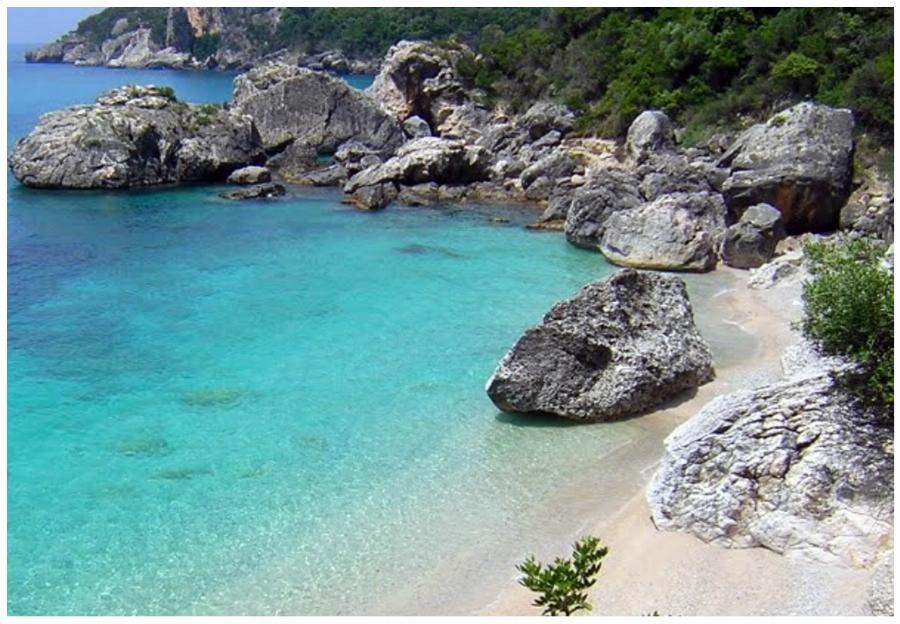 Ποια Μύκονος; Ο πιο ασφαλής προορισμός για τον Αύγουστο χωρίς κρούσματα είναι στην Ήπειρο και πας με αυτοκίνητο