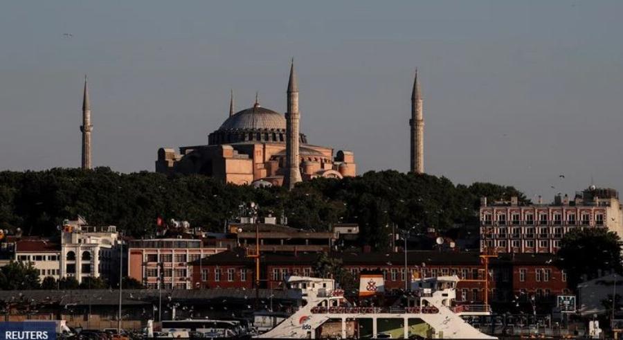 Αγιά Σοφιά: Ελληνικά ταξιδιωτικά γραφεία έβαλαν τέλος στις εκδρομές προς την Κωνσταντινούπολη