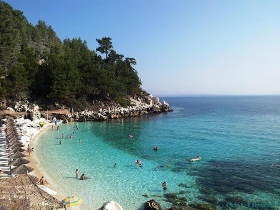 Σαλιάρα: Ώρα για βουτιά στην παραλία διαμάντι της Θάσου