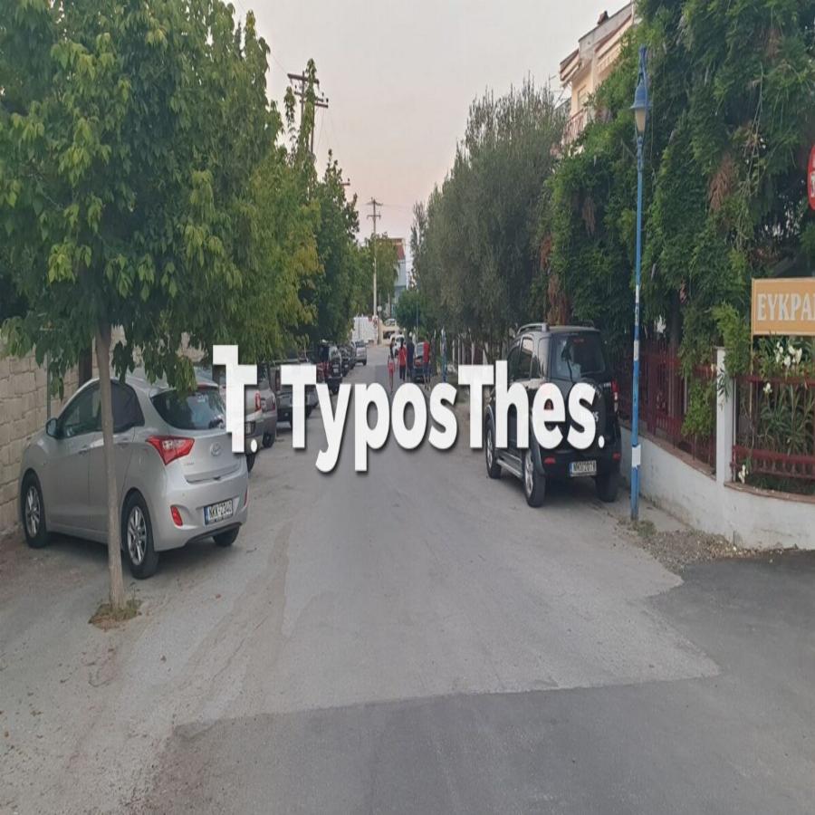 Χαλκιδική: Άδειες ξαπλώστρες και αγνώριστες παραλίες με εικόνες που δεν ξαναείδα – Λουκέτα σε ξενοδοχεία