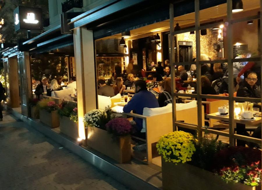 Χαλκίδα πρόστιμο: Πρόστιμο 30.000 ευρώ και λουκέτο σε μαγαζιά της Χαλκίδας επειδή οι πελάτες ήταν όρθιοι