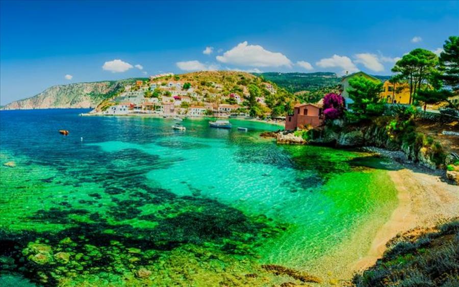 Δεν έχει κανένα κρούσμα, έχει ονειρικές παραλίες και το Σεπτέμβριο ανακοίνωσε δωμάτια με λιγότερα από 25€ τη μέρα