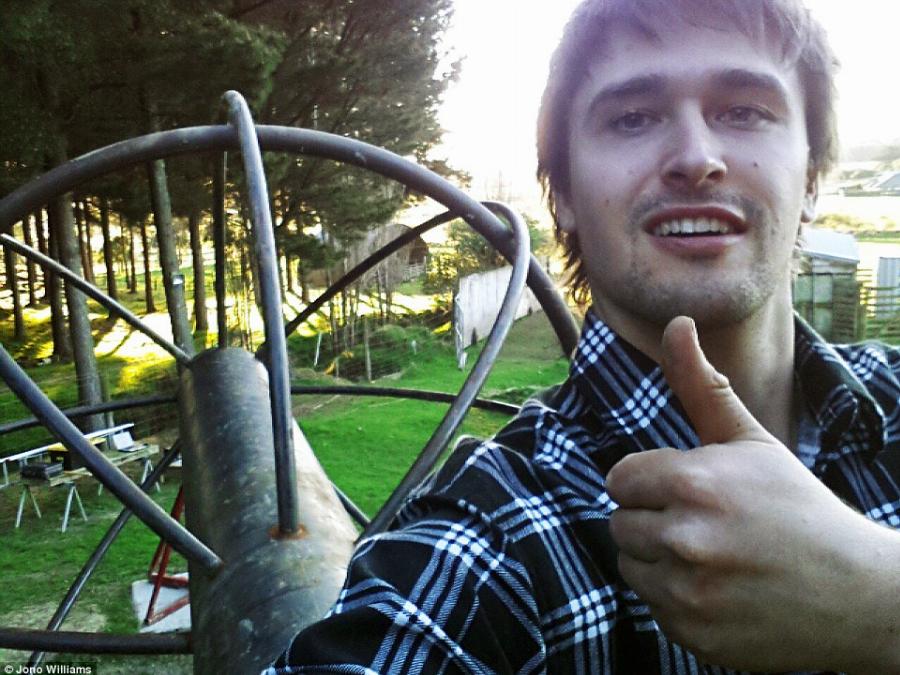 Skysphere: Θυμίζει διαστημόπλοιο, κόστισε 50.000 ευρώ και διαθέτει διπλό κρεβάτι, LED φωτισμό και θέα 360 μοιρών