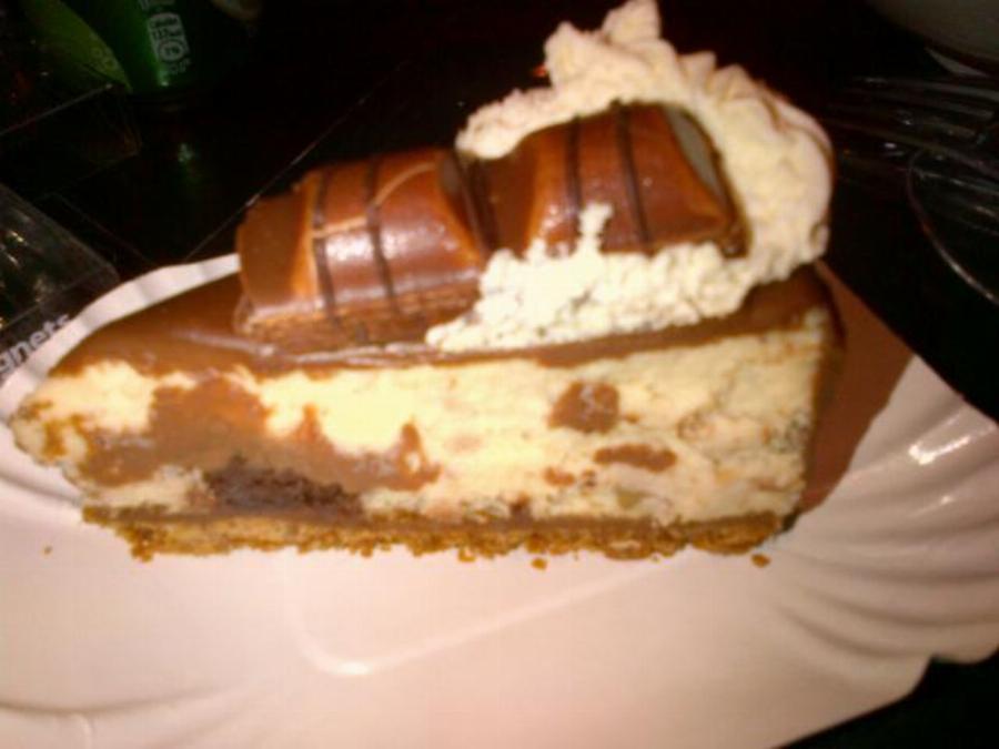 Γλυκό με kinder bueno: Για αρχάριους και έτοιμο σε 20 λεπτά