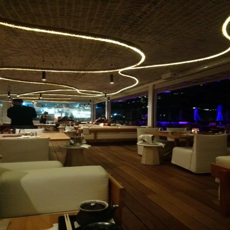 Μύκονος άδεια μαγαζιά: Δεν υπάρχει ψυχή στα μαγαζιά – Εικόνες κατάθλιψης στη Μύκονο που δεν έχουμε ξαναδεί