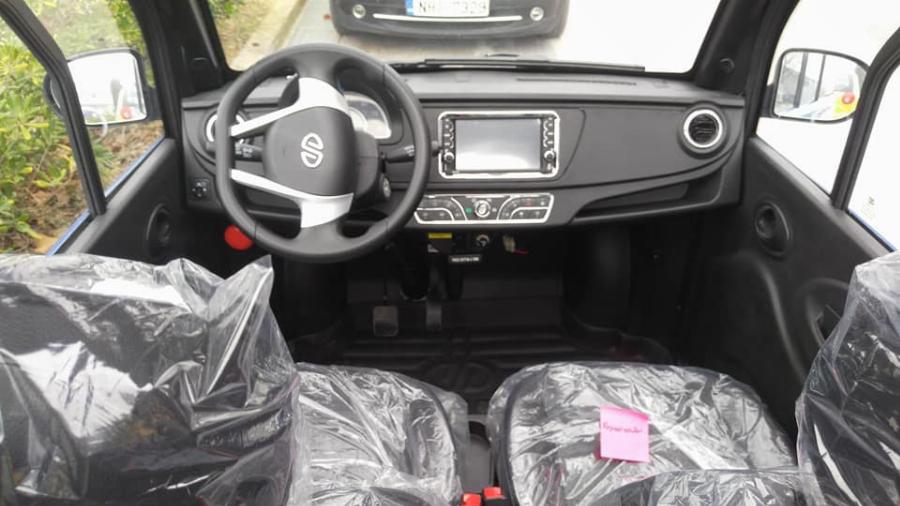 Ελληνικό αυτοκίνητο: Είναι Ελληνικό, παρκάρεις εύκολα και σε θέση κάδου και καίει 1 ευρώ ανά 100χλμ