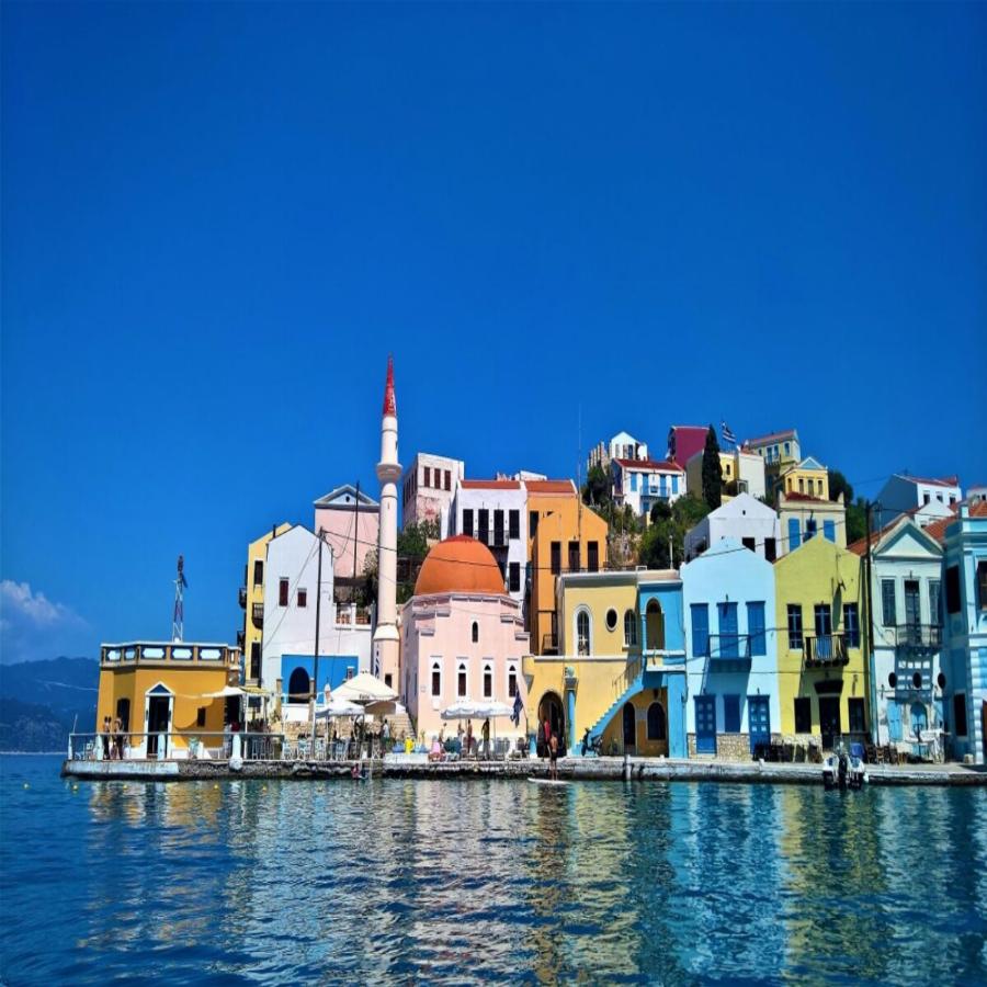 Καστελόριζο: Οι Ακρίτες μας δεν φοβούνται τίποτα και κανέναν και κρατάνε ψηλά την Ελληνική Σημαία – Βίντεο