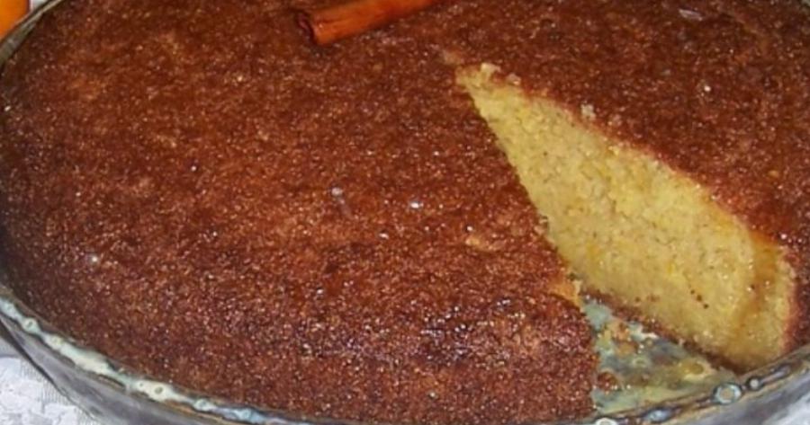 Καλοκαιρινή γιαουρτόπιτα με λεμόνι και σιμιγδάλι της γιαγιάς