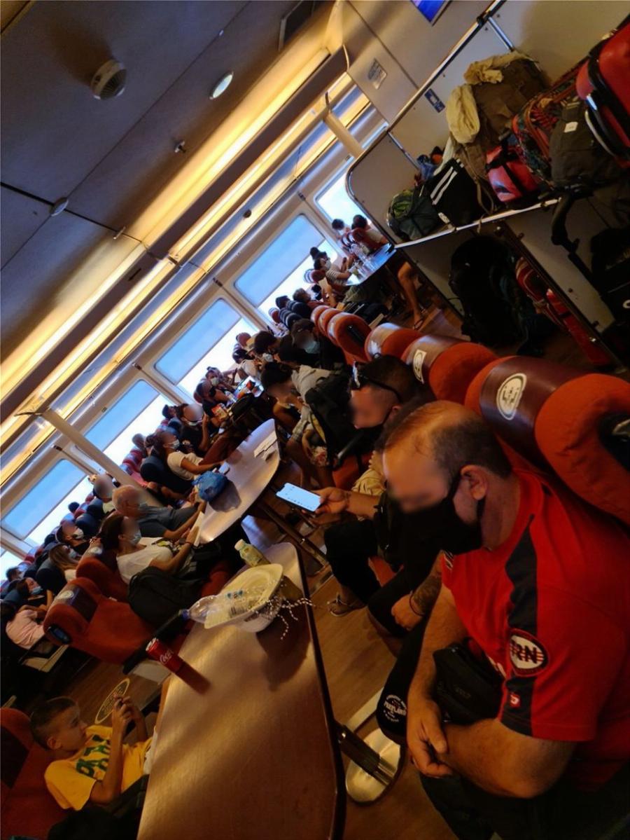 Κορονοϊός πλοία: Ο ένας πάνω στον άλλο σε πλοίο από Μήλο προς Πειραιά! Ποια πληρότητα 70%; – Απίστευτες εικόνες!