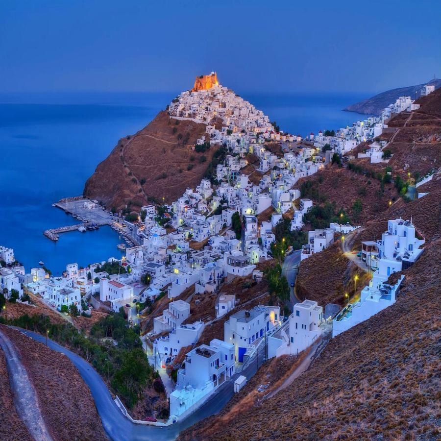 Το αποκαλούν Πεταλούδα του Αιγαίου, έχει πανέμορφες παραλίες και είναι το μόνο Ελληνικό νησί που δεν έχει καθόλου φίδια