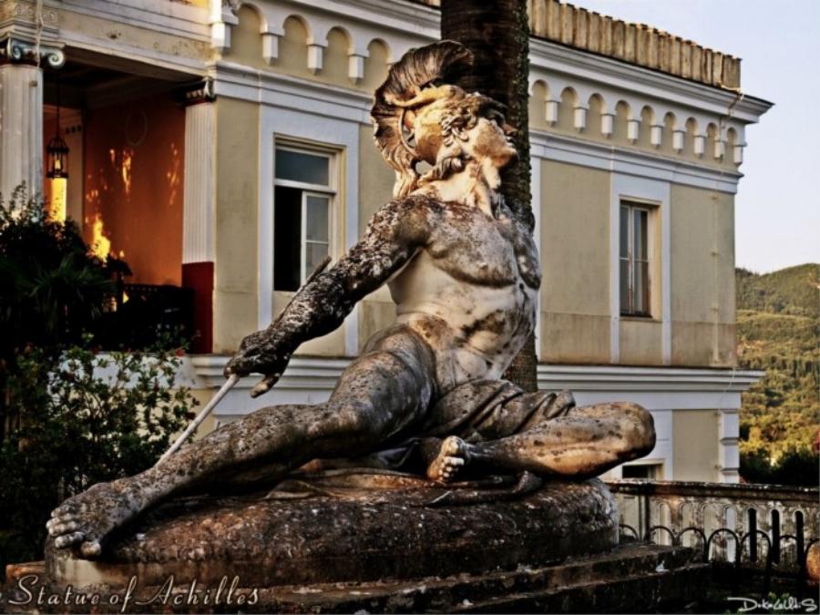 Αχίλλειο στην Κέρκυρα: Ανάκτορο βγαλμένο από το ομορφότερο παραμύθι – Μαγικές εικόνες