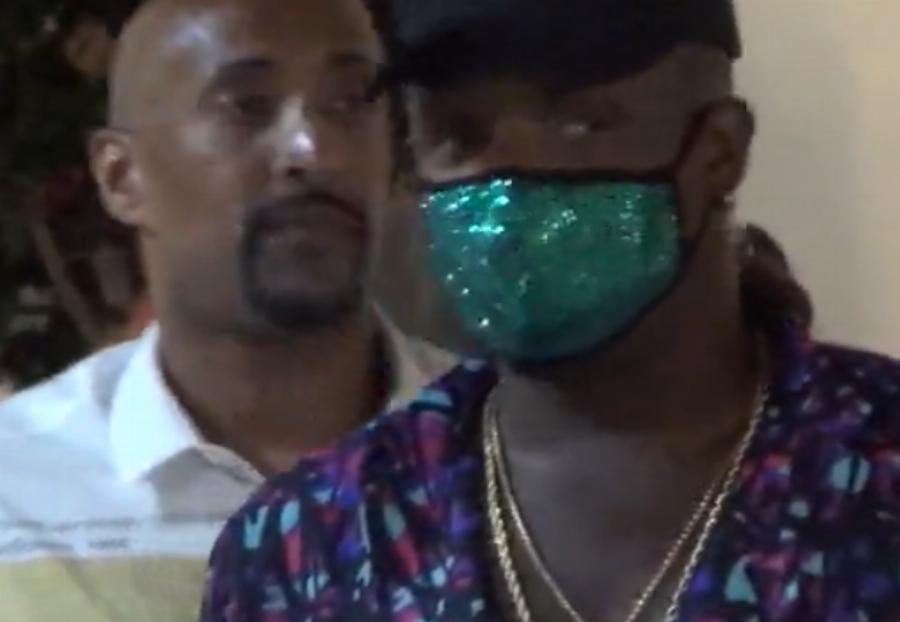 Μύκονος μάσκες: Όλες οι γυναίκες με μάσκες στα Ματογιάννια – Δείτε τις μάσκες υπερπαραγωγή που φοράνε