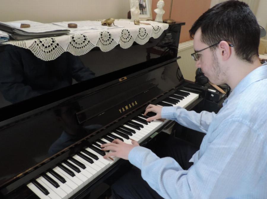 Πανελλαδικές πρώτος: Πρώτος των πρώτων με 19.650 μόρια ο Θεόφιλος Νάστος – Μπράβο παλικάρι!