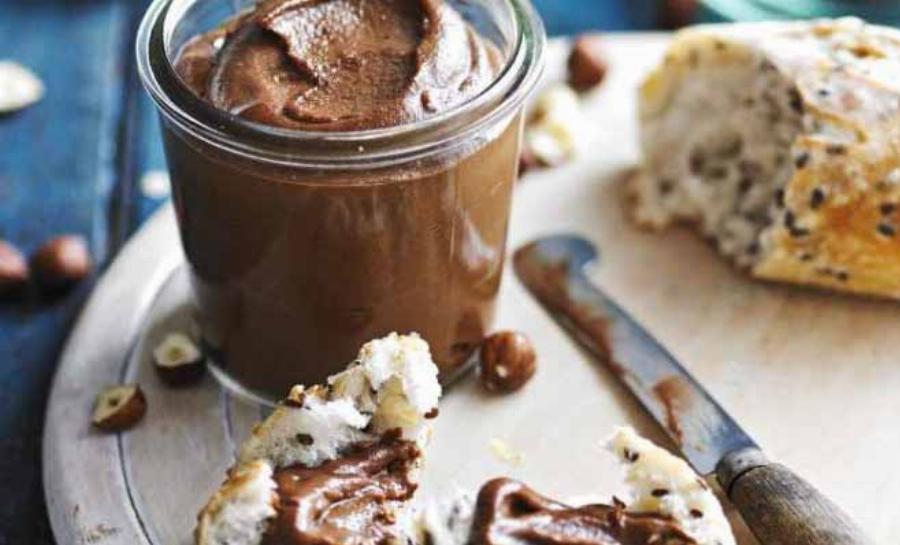 Μερέντα χωρίς ζάχαρη: Φτιάξτη με φουντούκια στο σπίτι