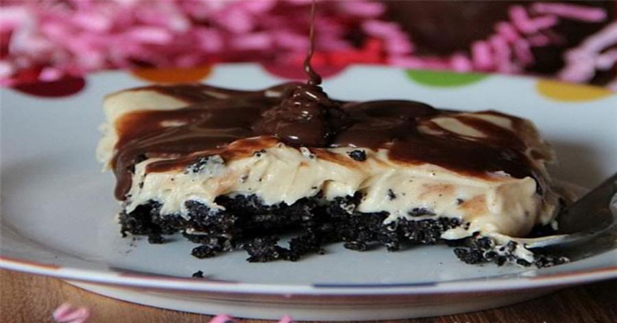 Υπέροχο γλυκό ψυγείου με Oreo. Το φτιάχνει και ο πιο άσχετος με μαγειρική σε 15 λεπτά!