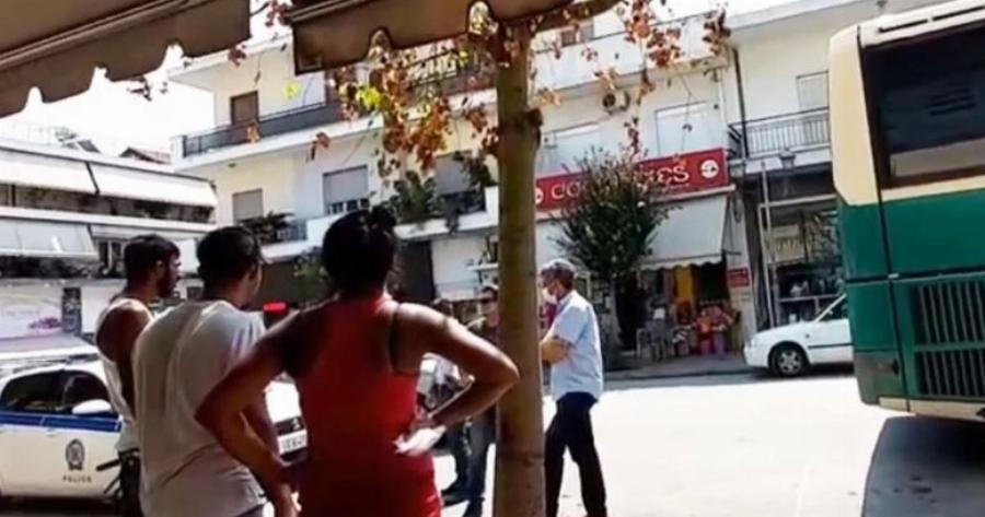 Στυλίδα Ρομά: Ρομά απειλούν οδηγό λεωφορείου επειδή δεν θέλουν να φορέσουν μάσκα – Το βίντεο τα λέει όλα