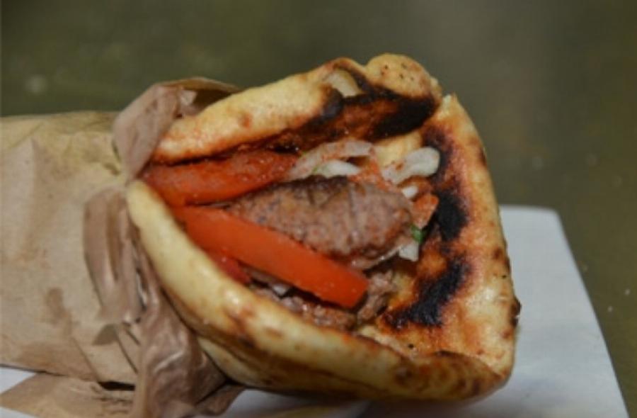 Σουβλάκι του Λευτέρη: Το καλύτερο στην Αθήνα με διαφορά – Το μυστικό που το κάνει μοναδικό