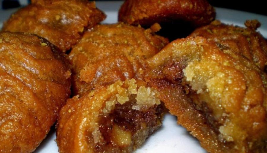 Ποντιακό αυγουστιάτικο γλυκό: Μοιάζει με μελομακάρονο και είναι από τα καλύτερα που έχετε δοκιμάσει