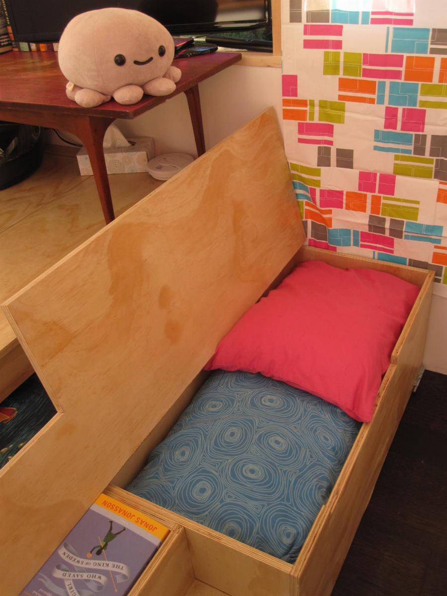 Είναι 58τμ, εντυπωσιακό παρά το μέγεθός του, απίστευτα λειτουργικό, και κοστίζει μόλις έναν ετήσιο μισθό