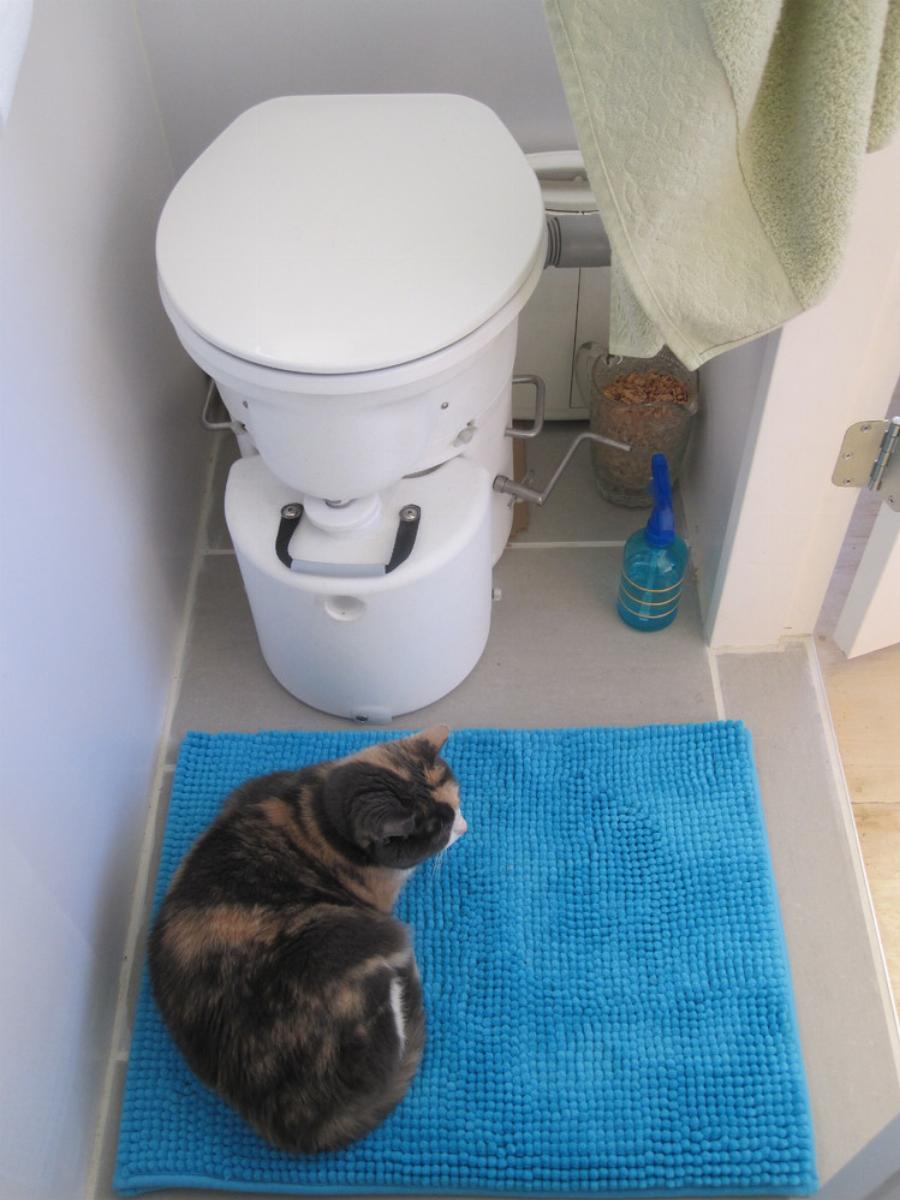 Είναι 58τμ, εντυπωσιακό παρά το μέγεθός του, απίστευτα λειτουργικό, και κοστίζει μόλις έναν ετήσιο μισθό