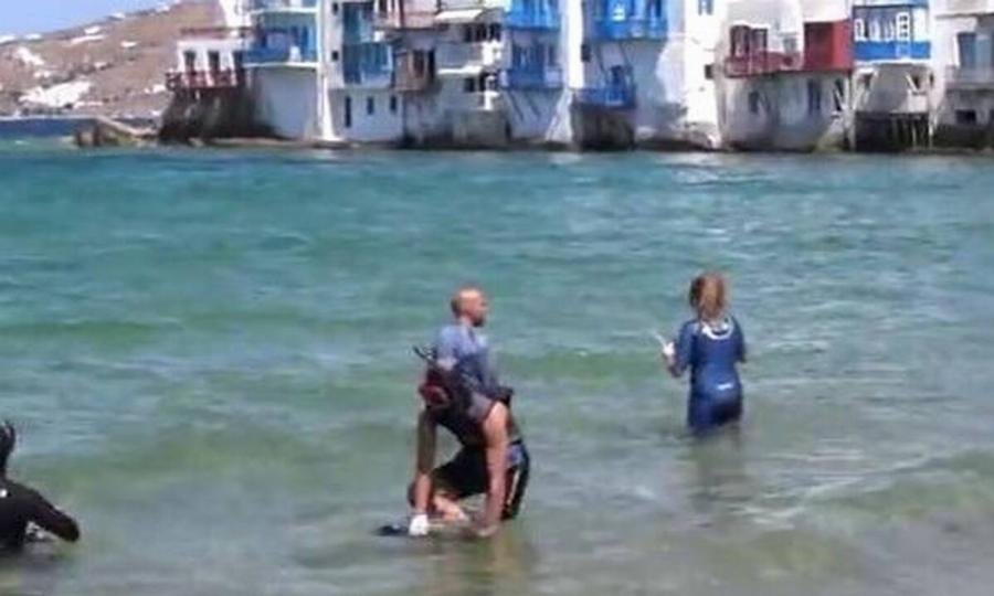 Μύκονος Μικρή Βενετία: Δείτε τι έβγαλαν μέσα από τη θάλασσα της Μικρής Βενετίας – Θλιβερές εικόνες