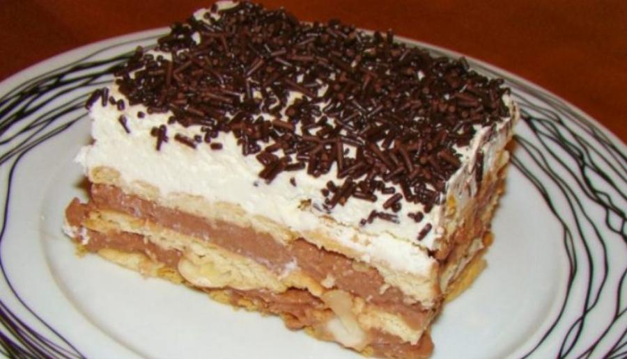 Εύκολο μπισκοτογλυκό ψυγείου με πτι μπερ και ελάχιστα υλικά. Έτοιμο σε μόλις 20 λεπτά!