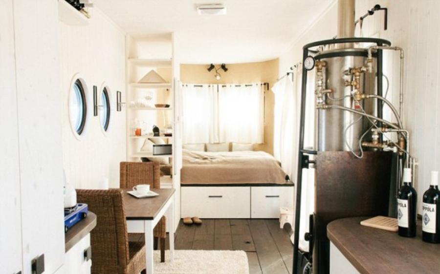 Τροχόσπιτο θαύμα: Είναι από παλιό βαγόνι, το παίρνεις παντού, κοστίζει όσο 2 αυτοκίνητα και χωράει 10 άτομα