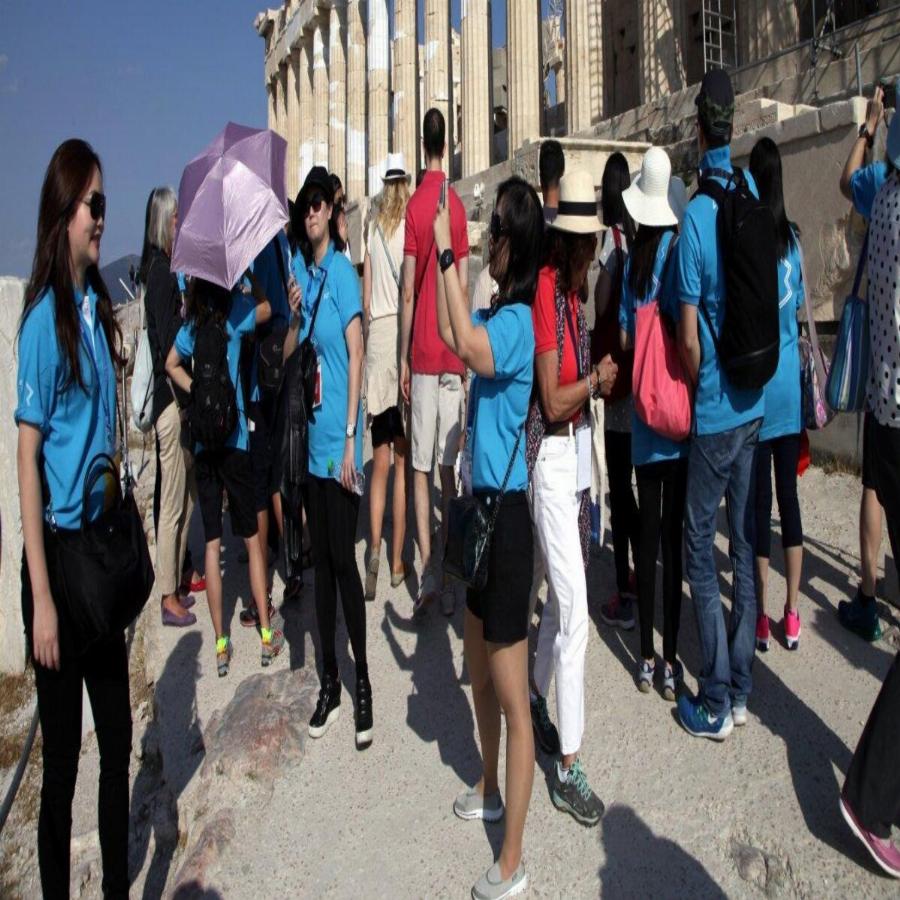 Έρευνα: Πάνω από τους μισούς Ελληνες αδυνατούν να πάνε έστω μία εβδομάδα διακοπές