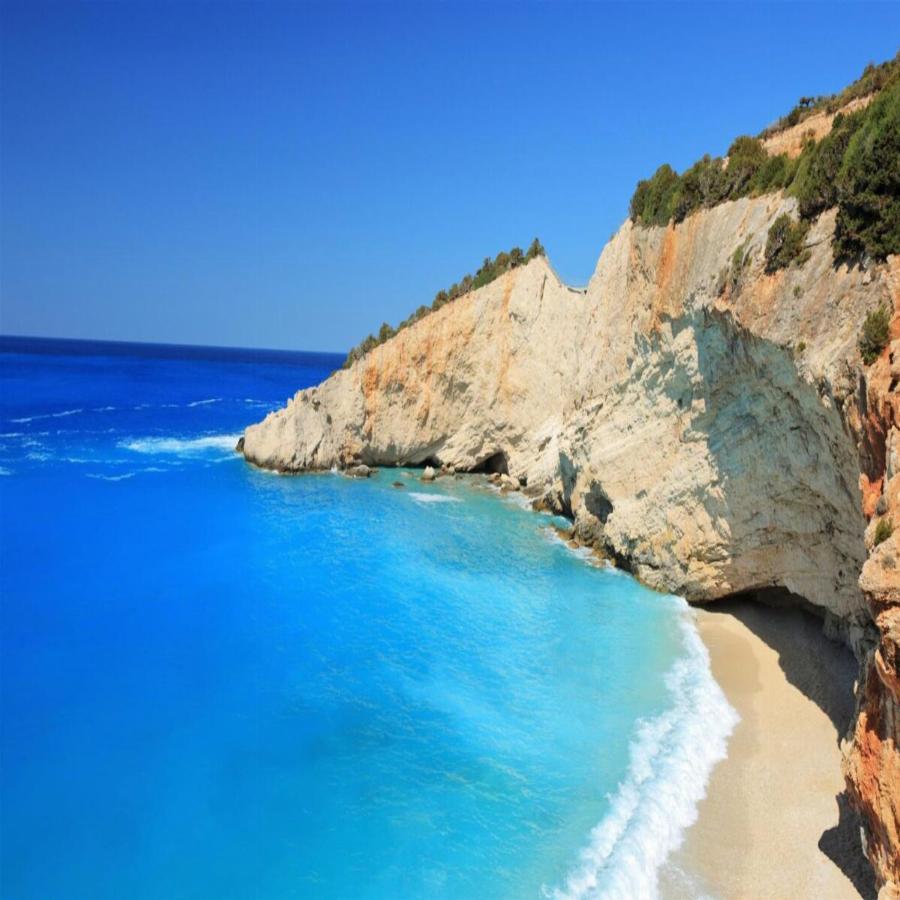 Πέσαμε πάνω σε προσφορά για τετράστερο ξενοδοχείο στη Λευκάδα με μόνο 80 ευρώ. Και δεν είναι πλάκα!