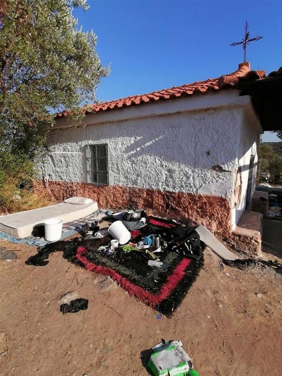 Μόρια μετανάστες: Κατέστρεψαν ολοσχερώς τον ναό του Αγίου Γεωργίου – Εικόνες που προκαλούν οργή