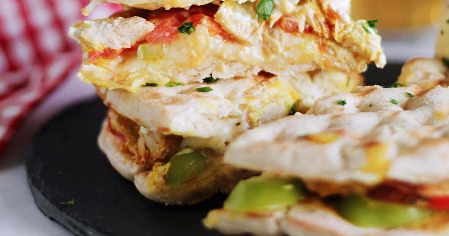 Σκεπαστή πίτα: Η απόλυτη συνταγή με κοτόπουλο και κασέρι