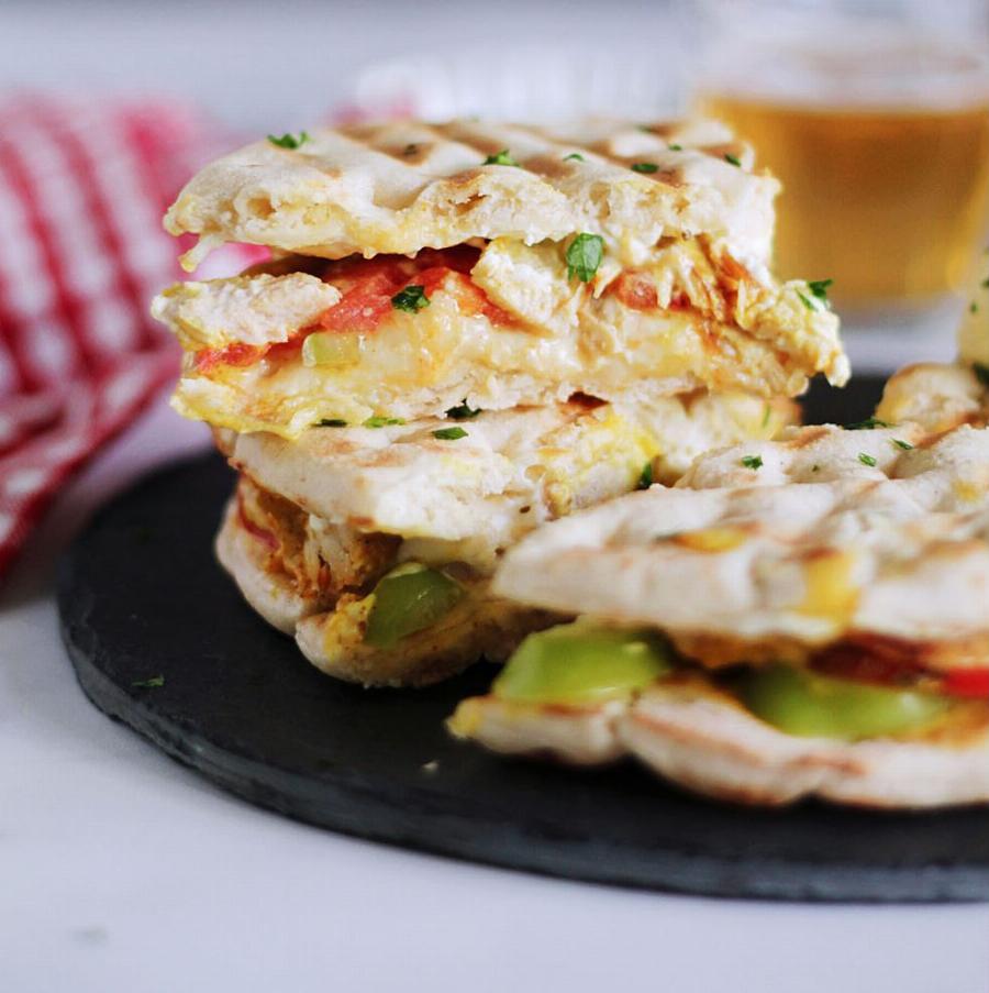 Σκεπαστή πίτα: Η απόλυτη συνταγή με κοτόπουλο και κασέρι