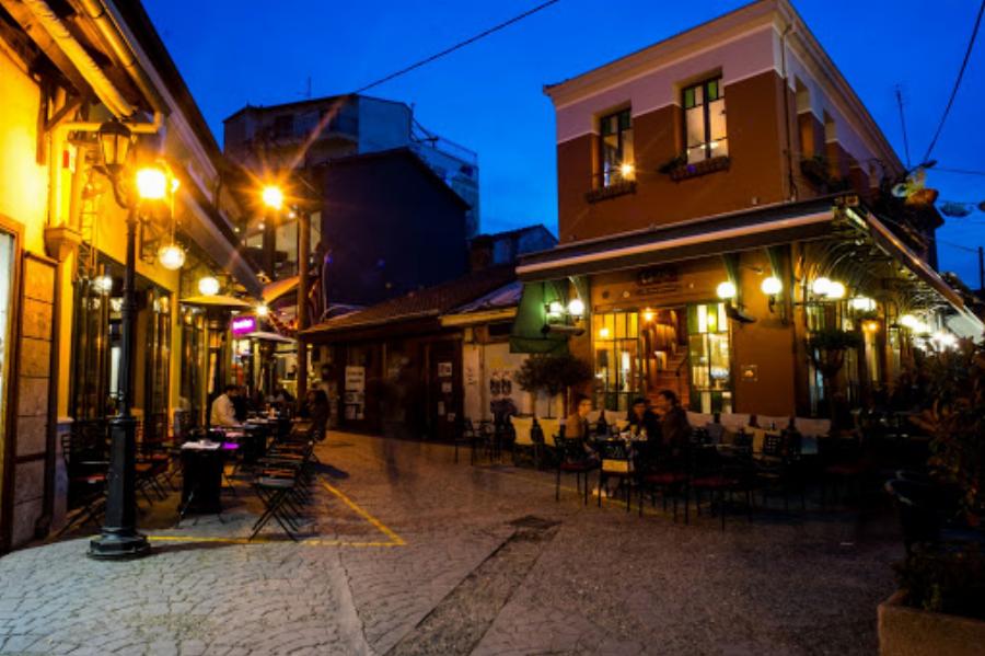 Ιερουσαλήμ της Ελλάδας: Πας με αυτοκίνητο, είναι πολύχρωμη, έχει πάνω από 70 ναούς και εξαιρετικό φαγητό