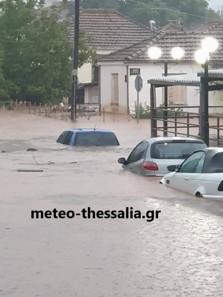 Ιανός νεκροί: Η φονική κακοκαιρία σαρώνει την Ελλάδα – Δύο νεκροί σε Φάρσαλα-Καρδίτσα