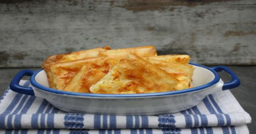 Αλευρόπιτα με τυρί φέτα της στιγμής. Συνταγή έτοιμη σε λίγα λεπτά