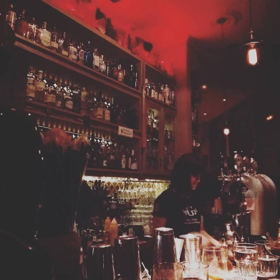 Τα 5 καλύτερα μπαράκια για φλερτ στην Αθήνα που θα επισκεφθούμε αμέσως μόλις λήξει η καραντίνα