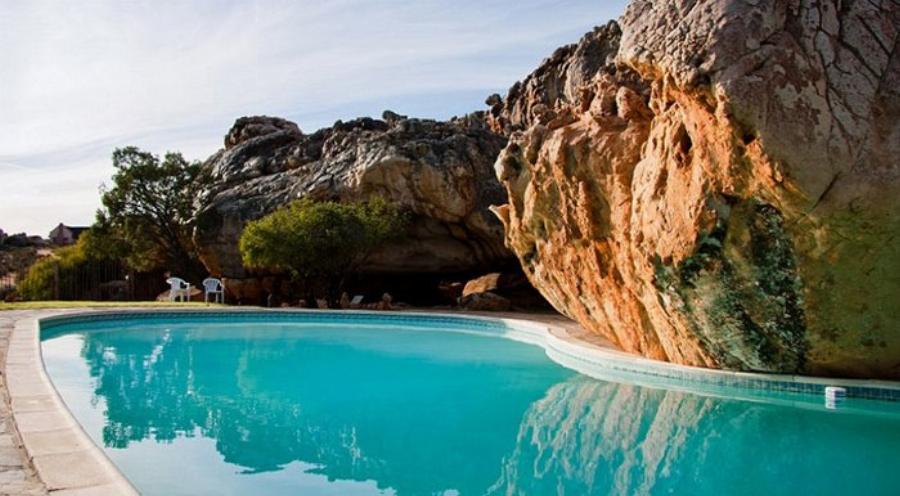 Ξενοδοχείο Φλίνστοουνς: Το μοναδικό ξενοδοχείο στον κόσμο που είναι χτισμένο μέσα σε σπηλιά