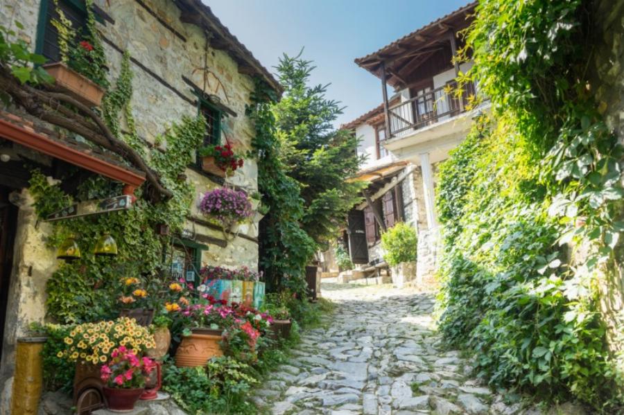 Tέσσερα χωριά για μαγικά Σαββατοκύριακα το Σεπτέμβριο σε υπέροχους φθινοπωρινούς προορισμούς