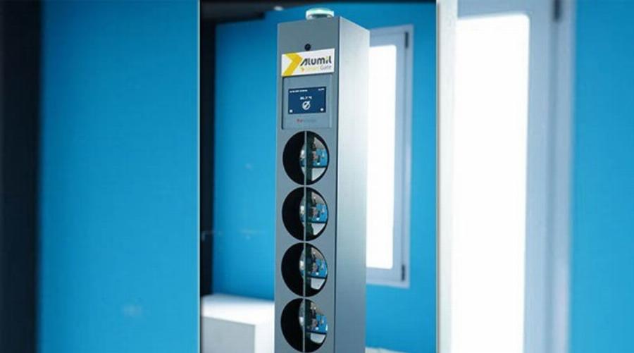 Σχολεία μέτρα: Πλέξιγκλας στα θρανία και θερμικές πύλες εισόδου – Εικόνες από σχολεία