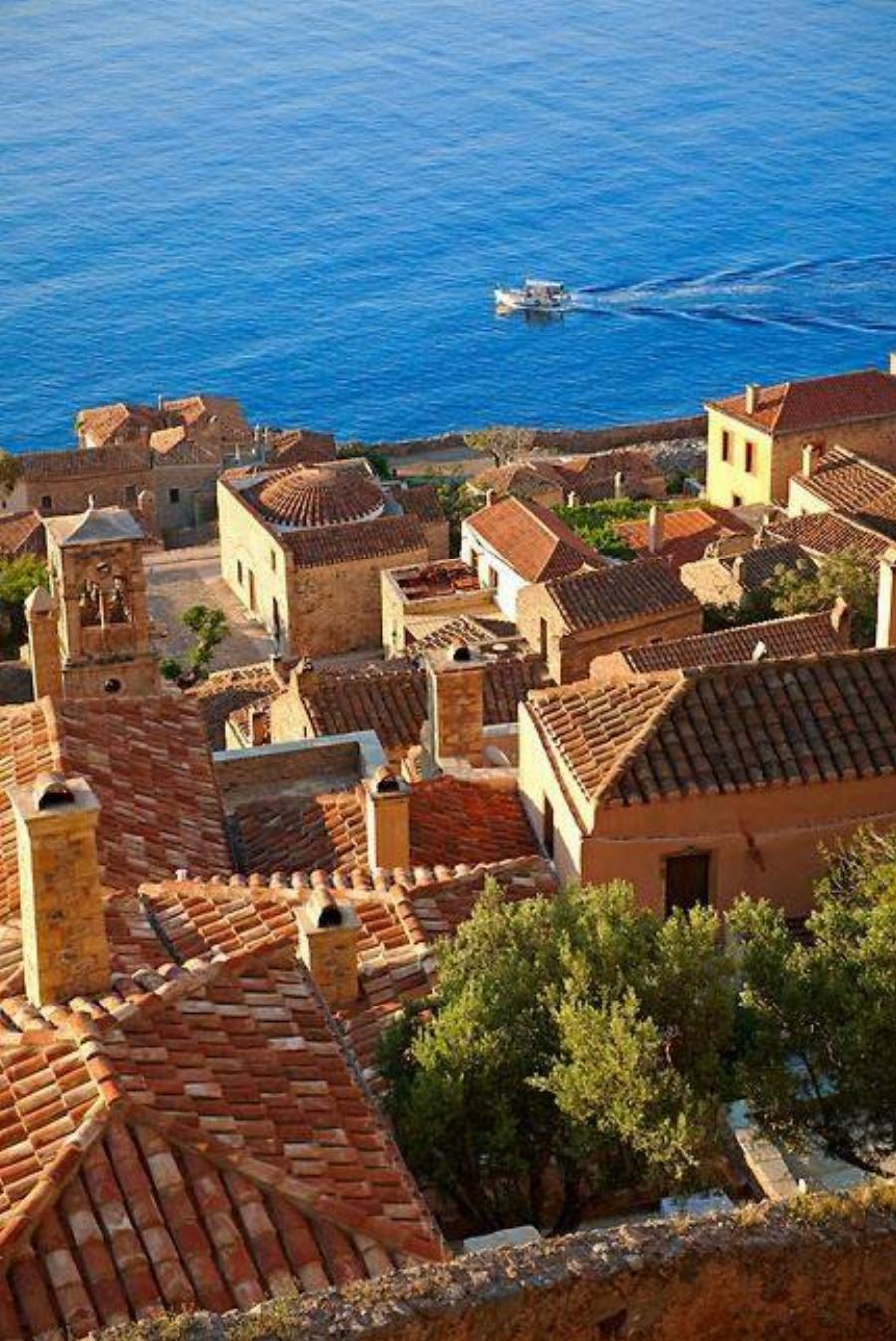 Μονεμβασιά: Οι εικόνες που αποδεικνύουν ότι η Μονεμβασιά είναι ένα από τα πιο μαγικά μέρη στην Ελλάδα